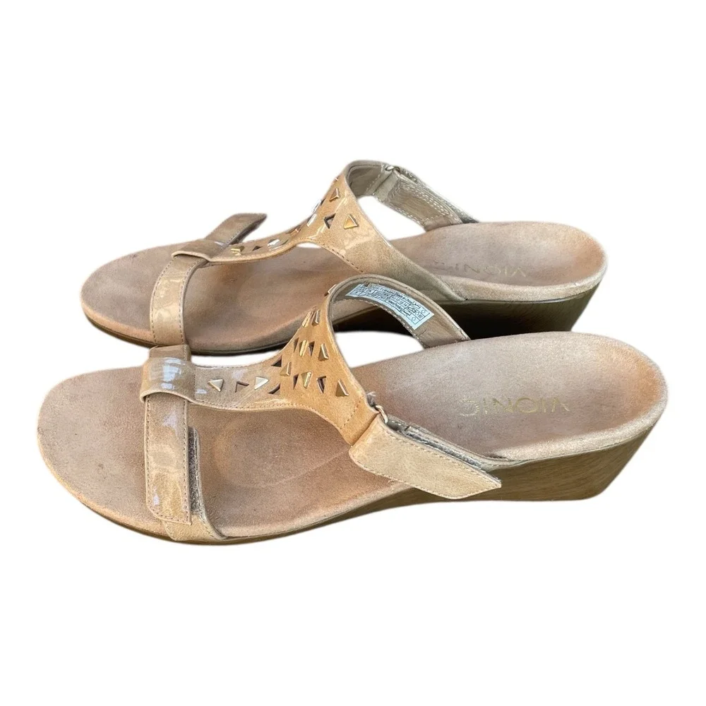 Vionic‎ Maggie Wedge Sandals Women's Size 9 Beige Studded